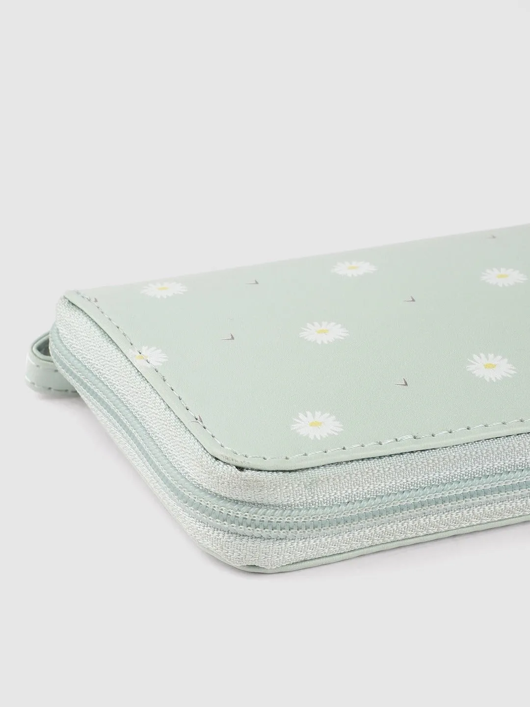 Berrylush Women Green & White Floral Printed PU Zip Around Long Wallet
