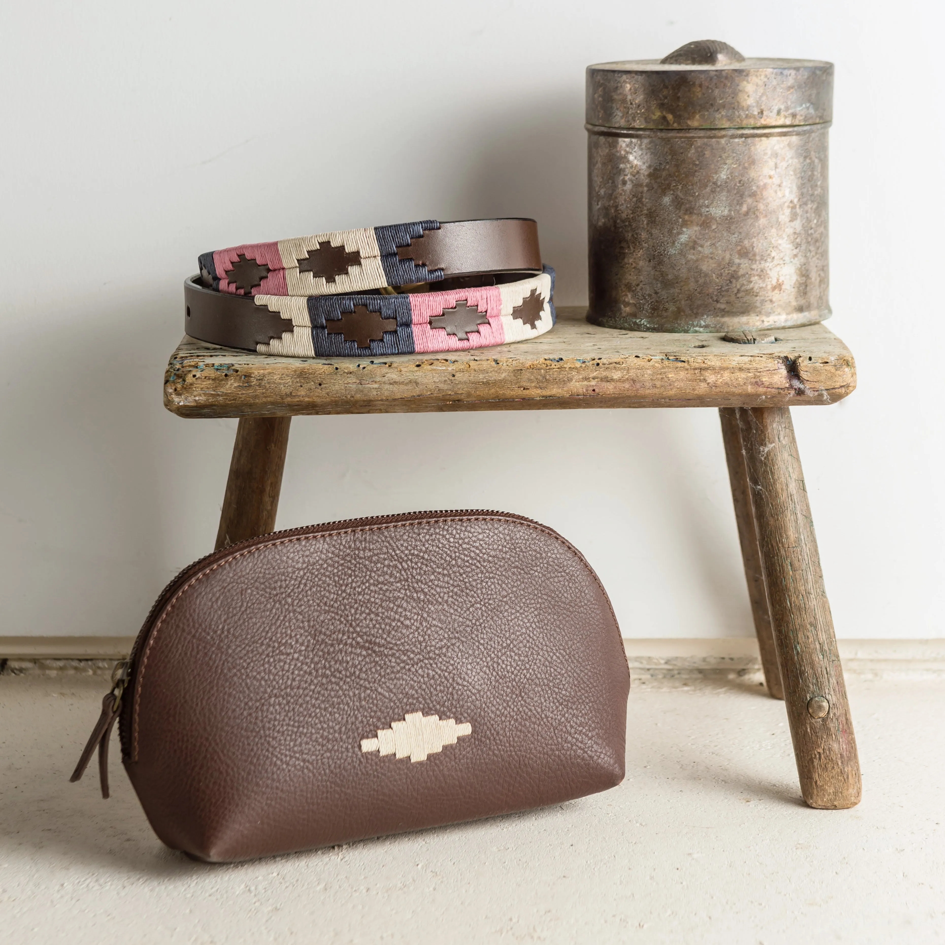 'Brillo' Cosmetic Bag - Navy Leather